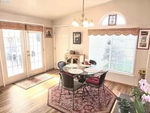 Dining - 1041 Midland Brg, Eugene, OR 97404 photo 1 of 2