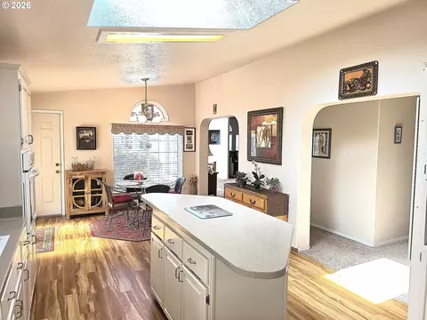 Kitchen - 1041 Midland Brg, Eugene, OR 97404 photo 6 of 6