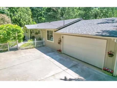 94504 Smokey Ln, Coquille, OR 97423