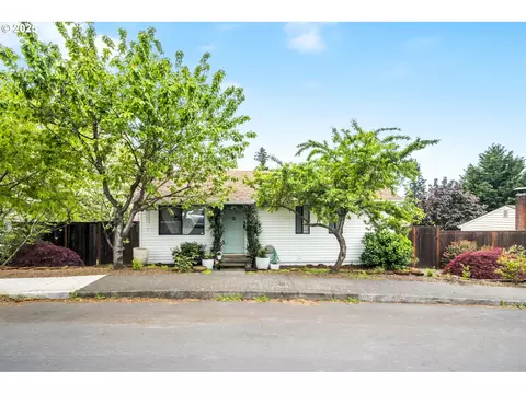 8668 SE Liebe St, Portland, OR 97266