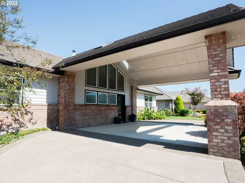 Other - 906 Mckenzie Crest Dr, Springfield, OR 97477 photo 2 of 8