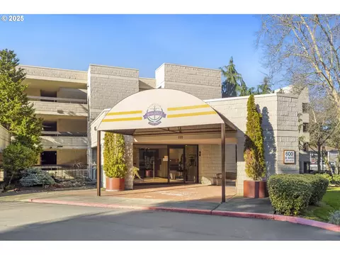 600 SE Marion St #406, Portland, OR 97202