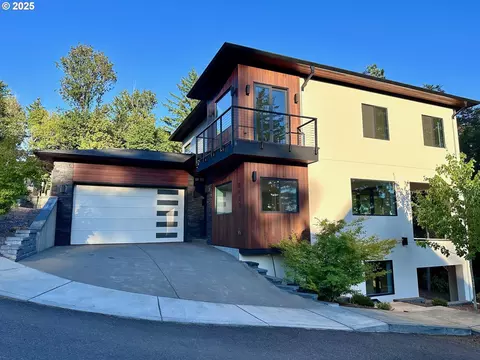 3125 NW Blue Sky Ln, Portland, OR 97229