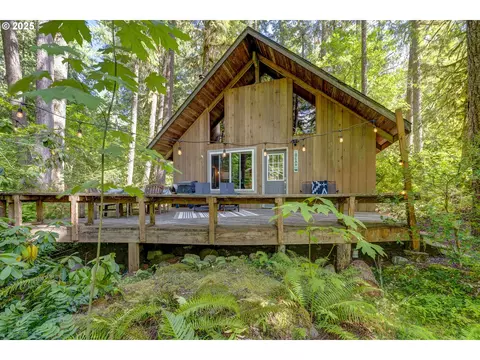 24790 E Hofeldt Dr, Rhododendron, OR 97049