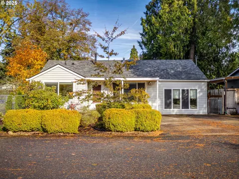 6105 SE Lambert St, Portland, OR 97206
