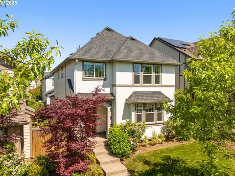 6792 NW Eleanor Ave, Portland, OR 97229