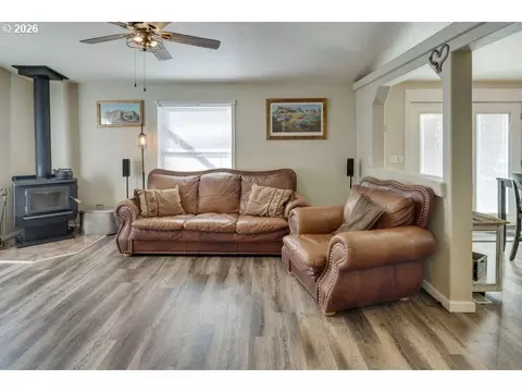 17575 Sutter St, La Pine, OR 97739 photo 16
