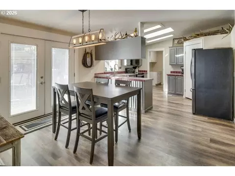 17575 Sutter St, La Pine, OR 97739 photo 6