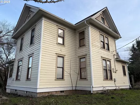 430 W Water St, Stayton, OR 97383