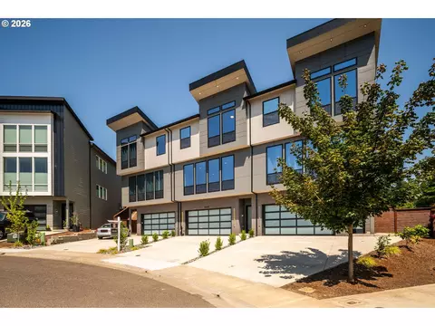 2435 N R St, Washougal, WA 98671