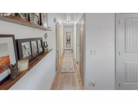 Entry Way - 876 Welcome Way, Eugene, OR 97402 photo 1 of 1