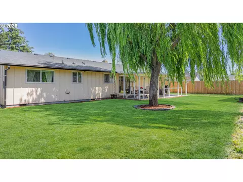 Exterior - 876 Welcome Way, Eugene, OR 97402 photo 6 of 10