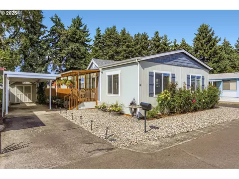 835 SE 1st Ave #12, Canby, OR 97013