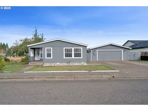 346 E 10th Pl, Junction City, OR 97448