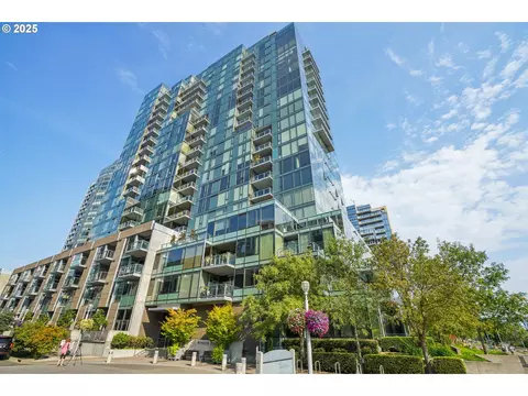 841 S Gaines St #1400, Portland, OR 97239