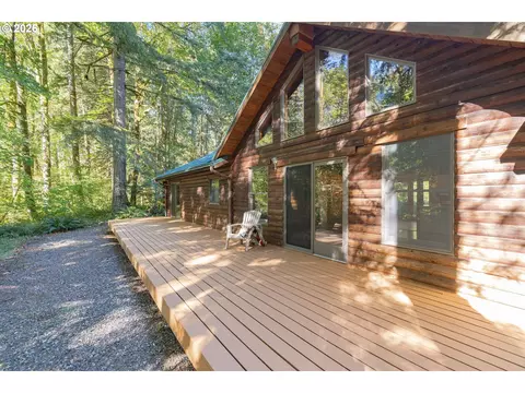 Exterior - 22833 E Winnie Rd, Rhododendron, OR 97049 photo 4 of 12