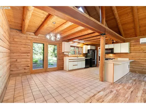 Kitchen - 22833 E Winnie Rd, Rhododendron, OR 97049 photo 2 of 3