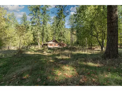 Exterior - 22833 E Winnie Rd, Rhododendron, OR 97049 photo 10 of 12