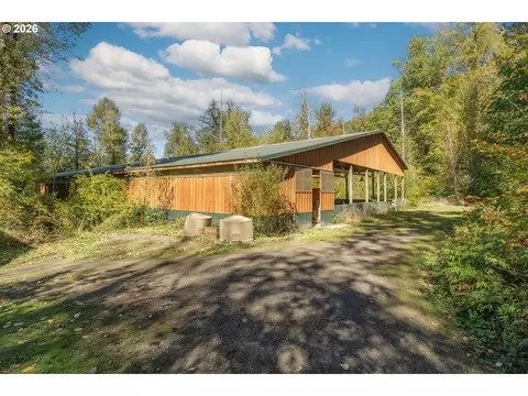 Exterior - 22833 E Winnie Rd, Rhododendron, OR 97049 photo 6 of 12