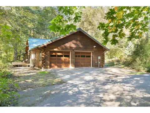 Exterior - 22833 E Winnie Rd, Rhododendron, OR 97049 photo 3 of 12