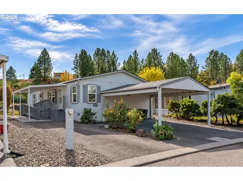 10400 SE Cook Ct #138, Milwaukie, OR 97222