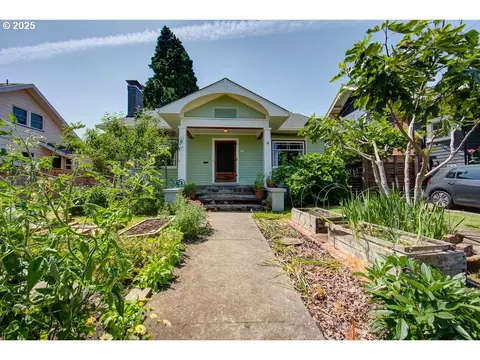 6115 SE 19th Ave, Portland, OR 97202