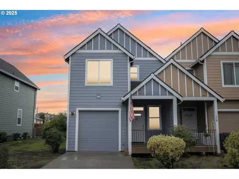 166 Fenton Ave #A, Molalla, OR 97038