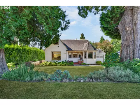 3326 SE Lake Rd, Milwaukie, OR 97222