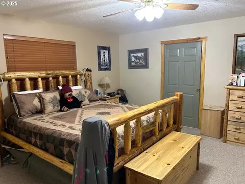 139957 Pine Creek Loop, Crescent Lake, OR 97733 photo 8