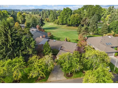 32455 SW Arbor Lake Dr, Wilsonville, OR 97070