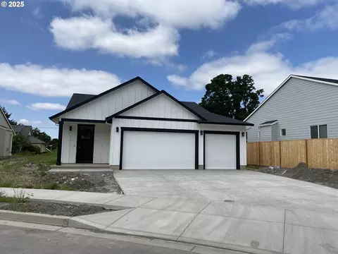 665 Parker Loop, Silverton, OR 97381