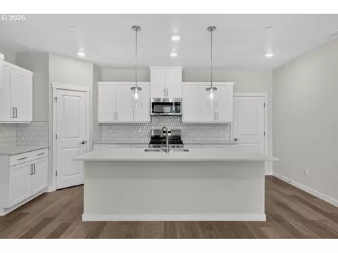 Kitchen - 3683 SW Knapp Dr, Gresham, OR 97080 photo 1 of 2