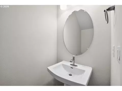 Bath - 3683 SW Knapp Dr, Gresham, OR 97080 photo 3 of 3