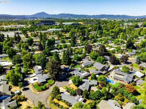 View/Area - 280 Regal Ct, Eugene, OR 97401 photo 2 of 2