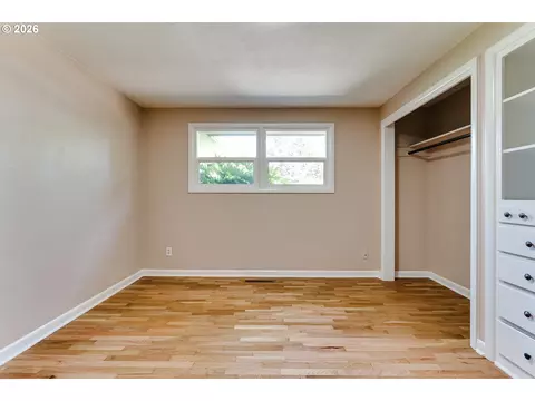 Bedroom - 280 Regal Ct, Eugene, OR 97401 photo 2 of 10