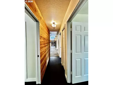 Entry Way - 867 S 71st St, Springfield, OR 97478 photo 3 of 3
