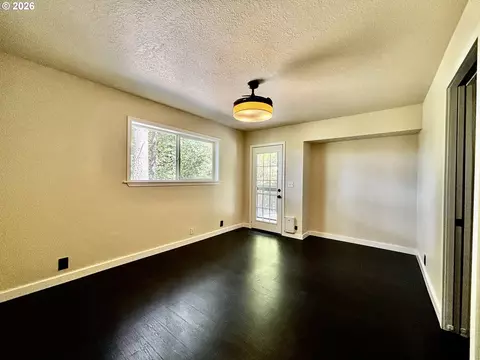 Bedroom - 867 S 71st St, Springfield, OR 97478 photo 1 of 6