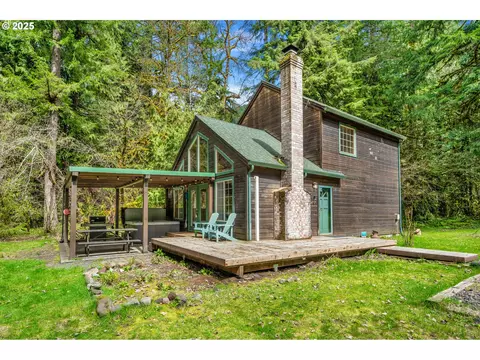 24885 E Arthur Hailey Rd, Rhododendron, OR 97049