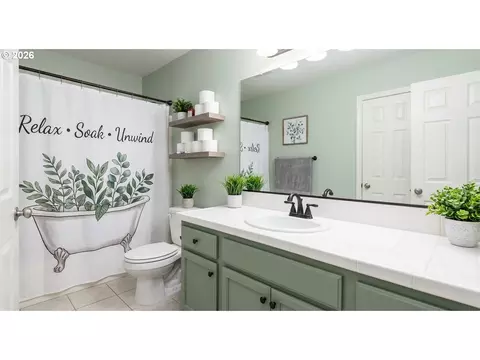 Bath - 109 Oak St, Amity, OR 97101 photo 1 of 1