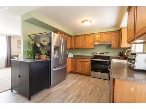 Kitchen - 109 Oak St, Amity, OR 97101 photo 1 of 1