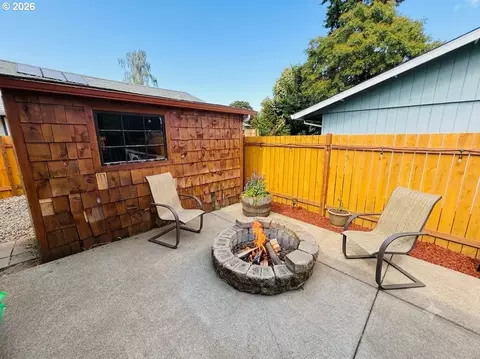 Exterior - 109 Oak St, Amity, OR 97101 photo 4 of 6