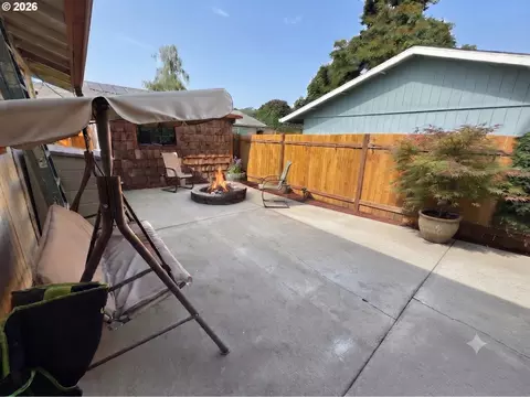 Exterior - 109 Oak St, Amity, OR 97101 photo 3 of 6