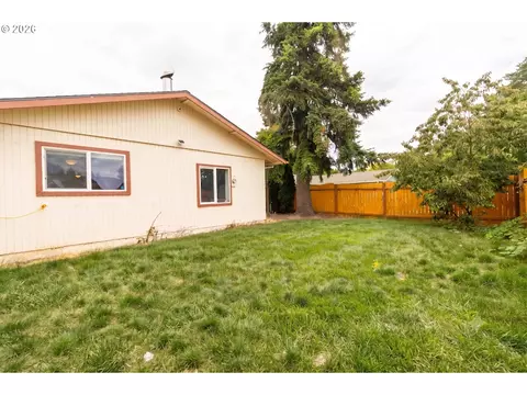 Exterior - 109 Oak St, Amity, OR 97101 photo 5 of 6