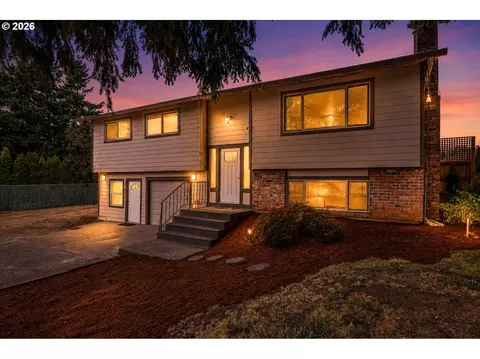 18027 SEmi St, Damascus, OR 97089