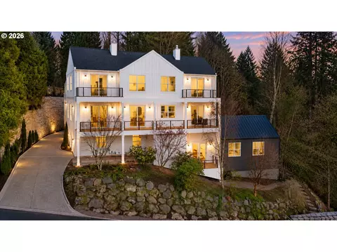 290 SW Moonridge Pl, Portland, OR 97225