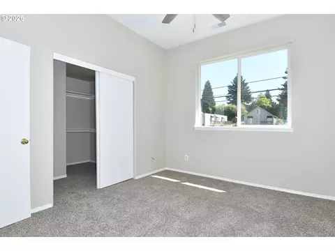 Bedroom - 1703 NW Division St, Gresham, OR 97030 photo 3 of 6