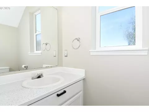 Bath - 1703 NW Division St, Gresham, OR 97030 photo 1 of 3