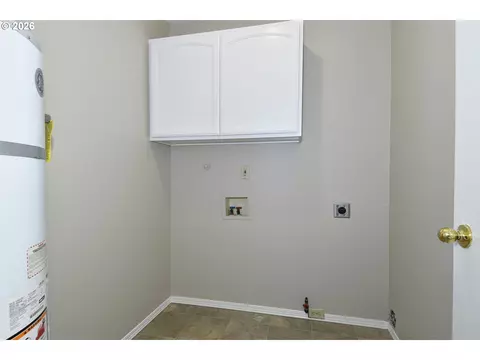 Other - 1703 NW Division St, Gresham, OR 97030 photo 3 of 7