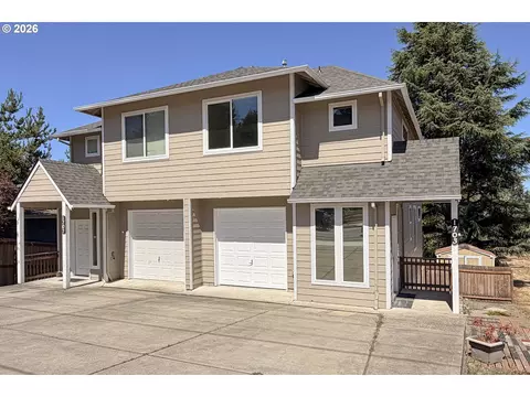 Exterior - 1703 NW Division St, Gresham, OR 97030 photo 3 of 18