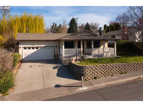 2205 SW Perkins Ave, Pendleton, OR 97801